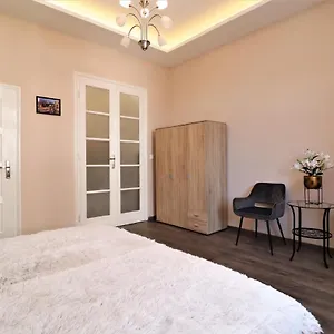king-charles-residences.inbudapesthotels.com/